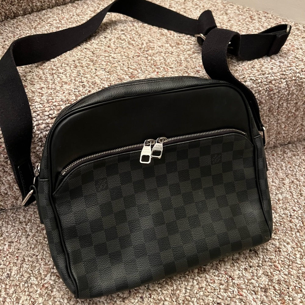 Louis Vuitton Damier Graphite Dayton Reporter PM